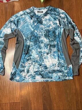 Magellan Outdoors Blue and Gray Water-Print Fishing Performance Shirt